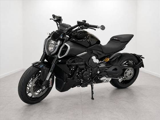 DUCATI DIAVEL V4 DUCATI DIAVEL V4